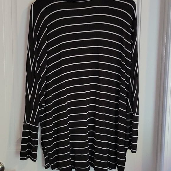 Time and Tru Women's Striped Tee - Picture 4 of 4